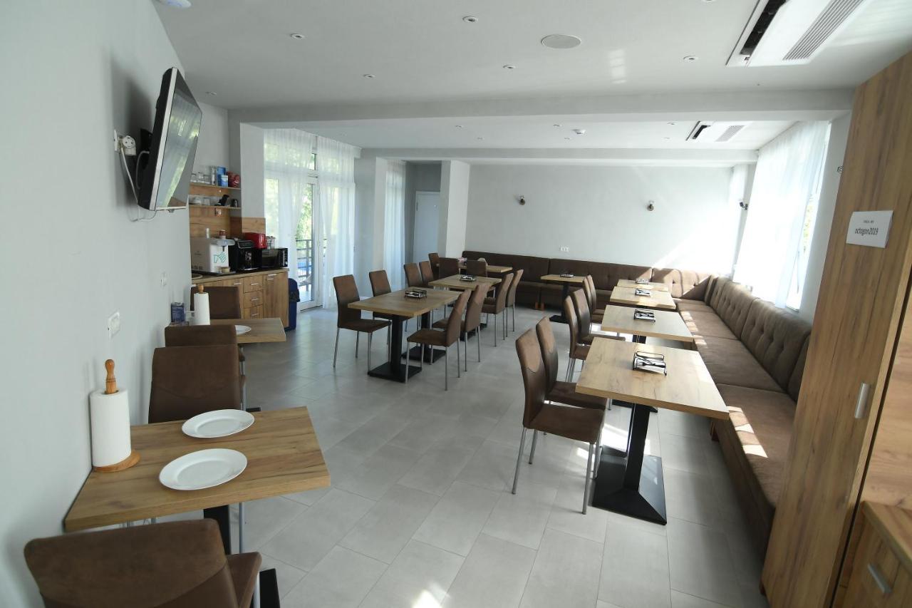 Octogon Hotel ไบเลเฟลิกซ์ ภายนอก รูปภาพ